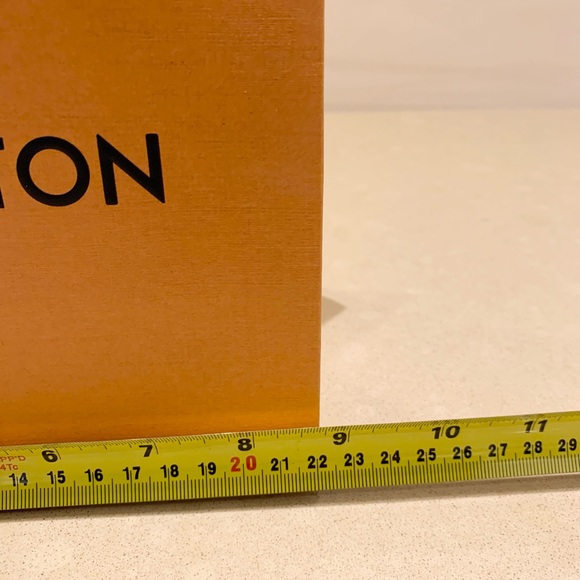 Authentic Louis Vuitton bag with Ribbon - Picture 7 of 11